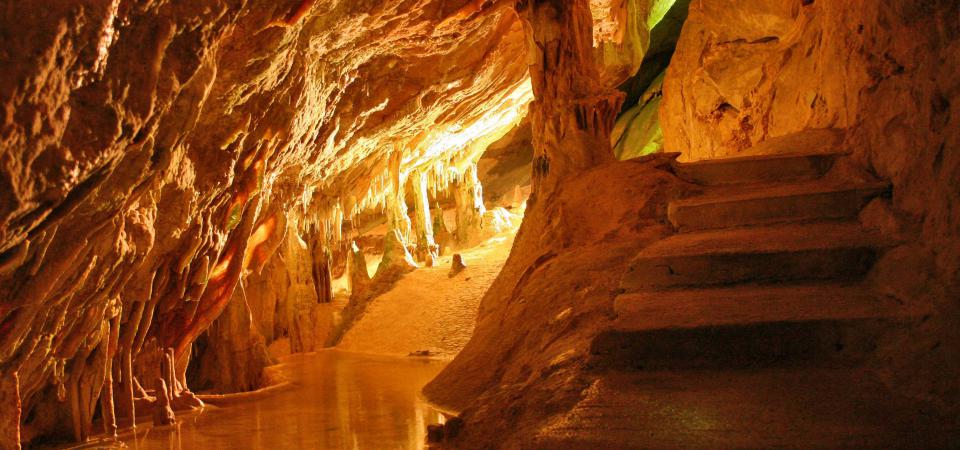 Cueva de Can Marçá, una Ibiza diferente